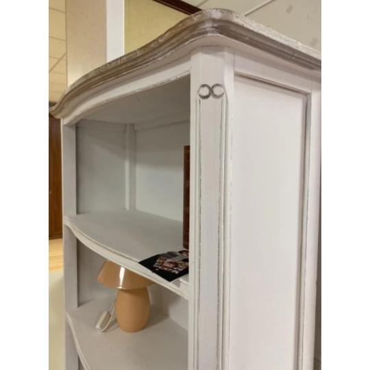 vintage feher polcos konyvszekreny nappali mediterran videki klasszikus butor rusztikus konyvszekreny balaton nyaralo butorok lameridiana 4.jpg